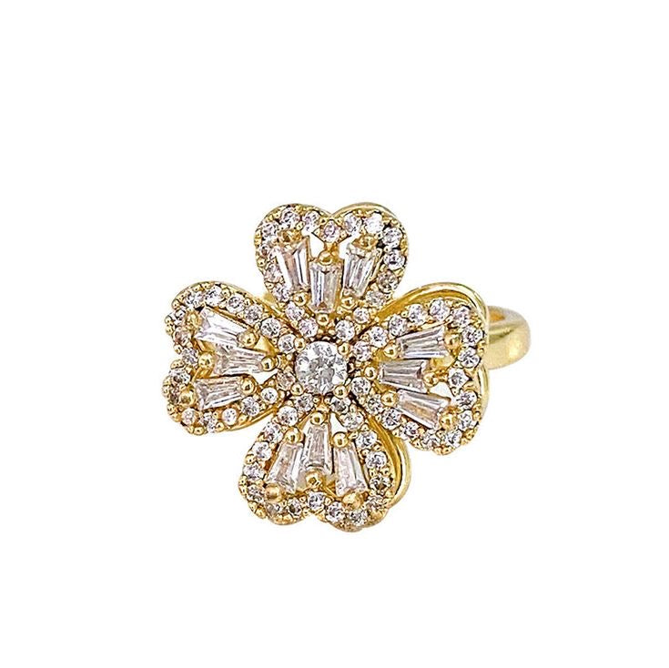 Moveable Clover Ring - Layla