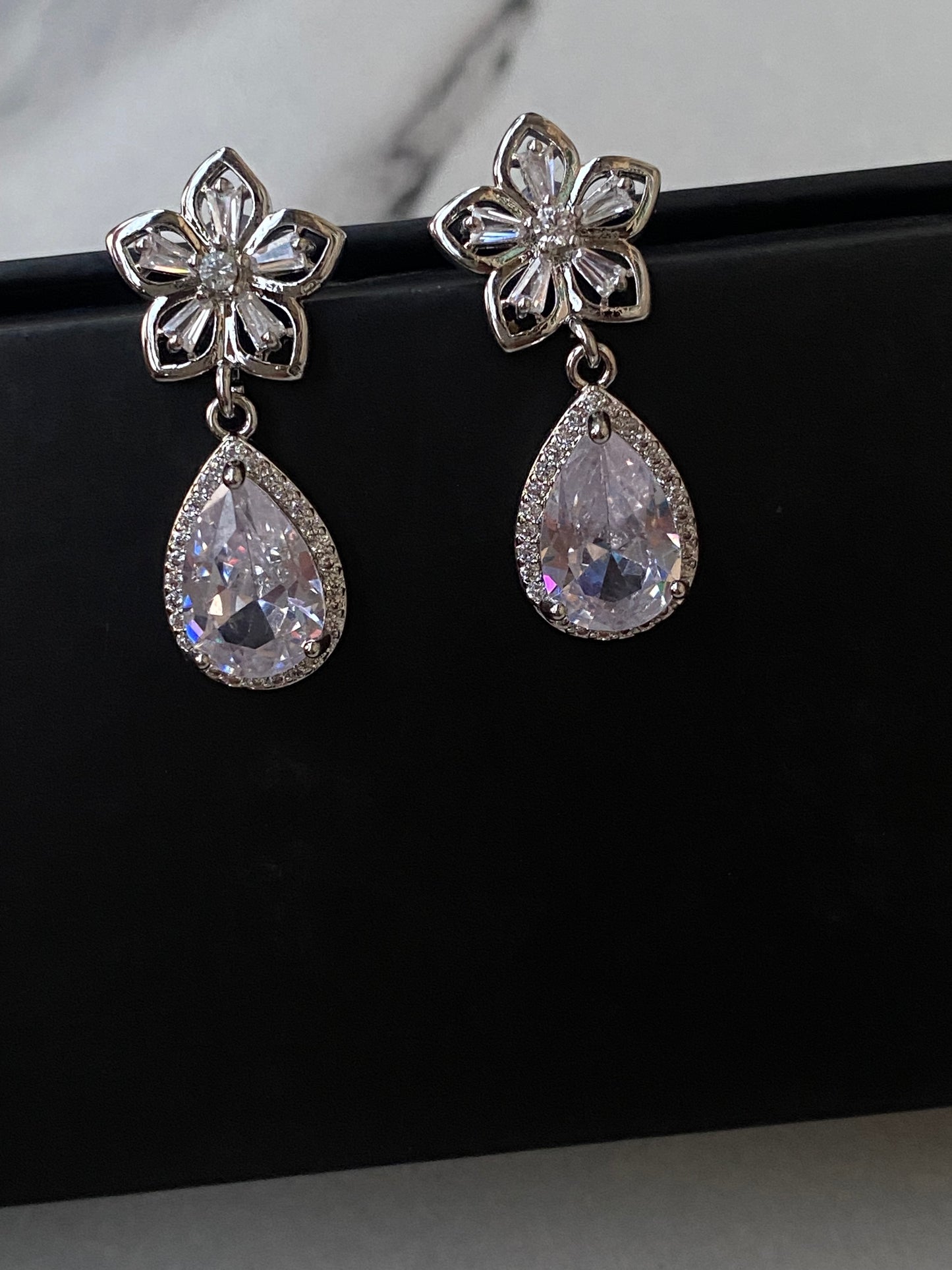 Silver Drop earrings - Layla